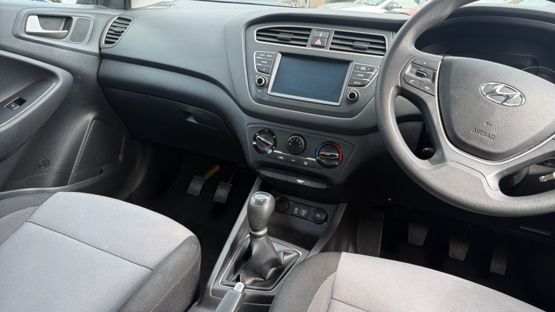 Hyundai i20 1.2 MPi S Connect 5dr Petrol Hatchback